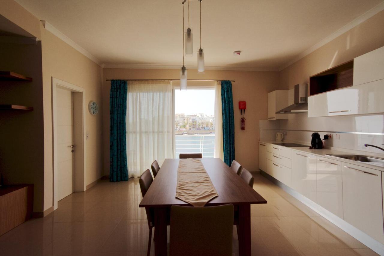 Riviera Holiday Apartments - Seafront - Wifi 마르사스칼라 외부 사진