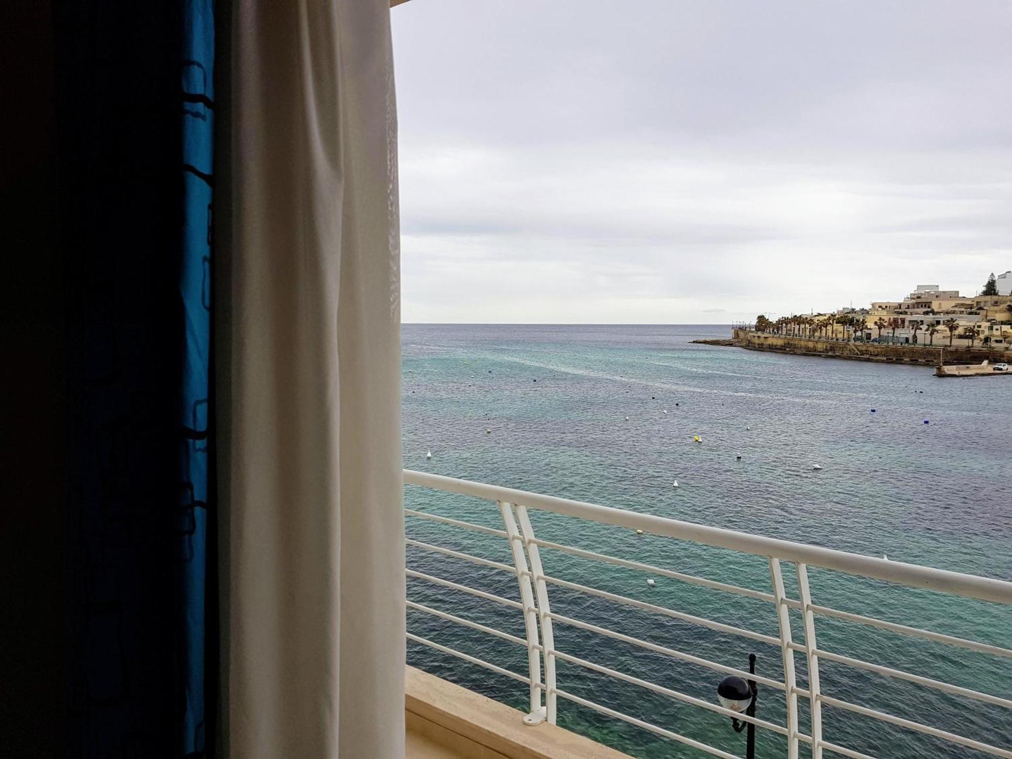 Riviera Holiday Apartments - Seafront - Wifi 마르사스칼라 외부 사진