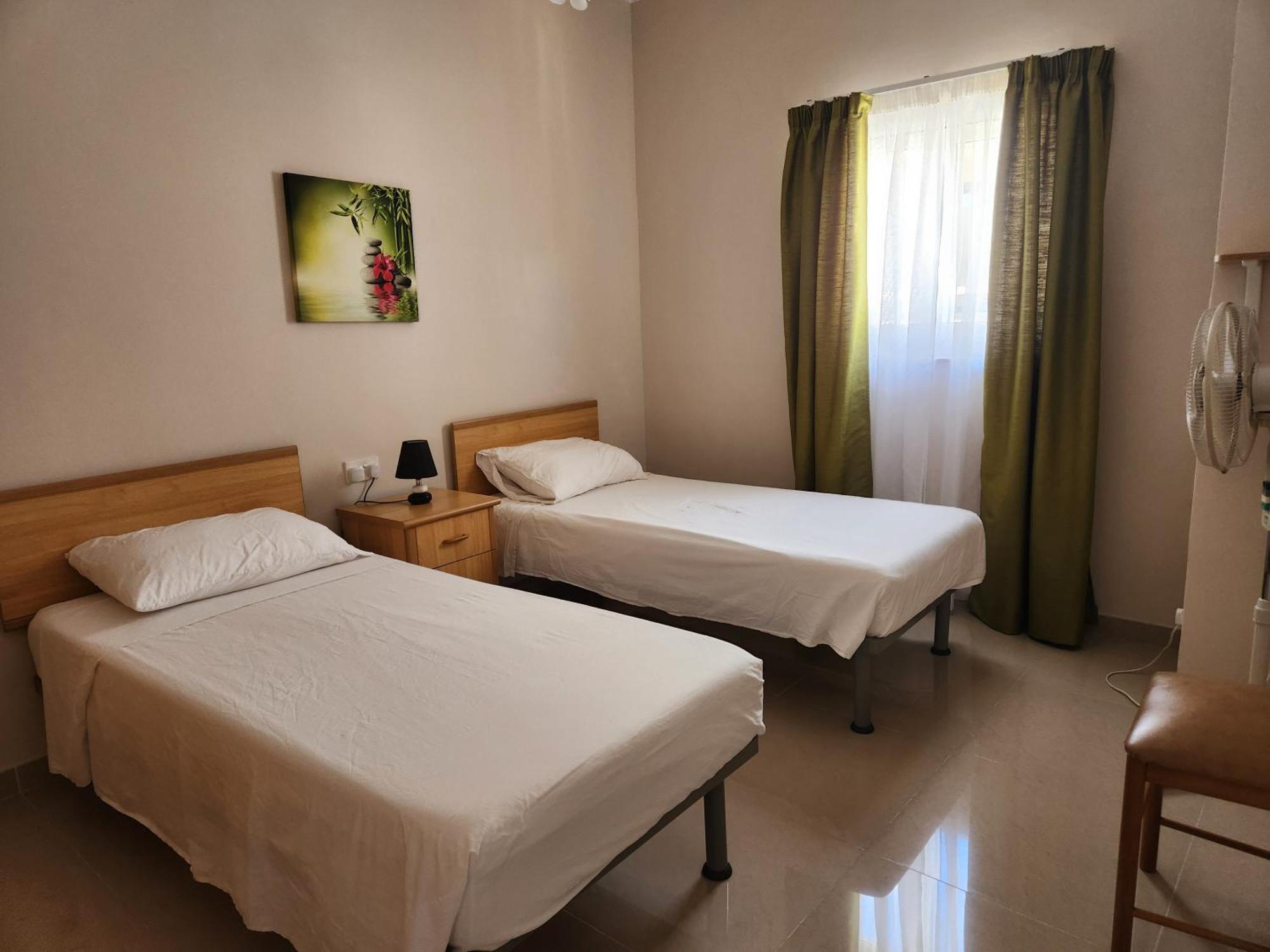Riviera Holiday Apartments - Seafront - Wifi 마르사스칼라 외부 사진