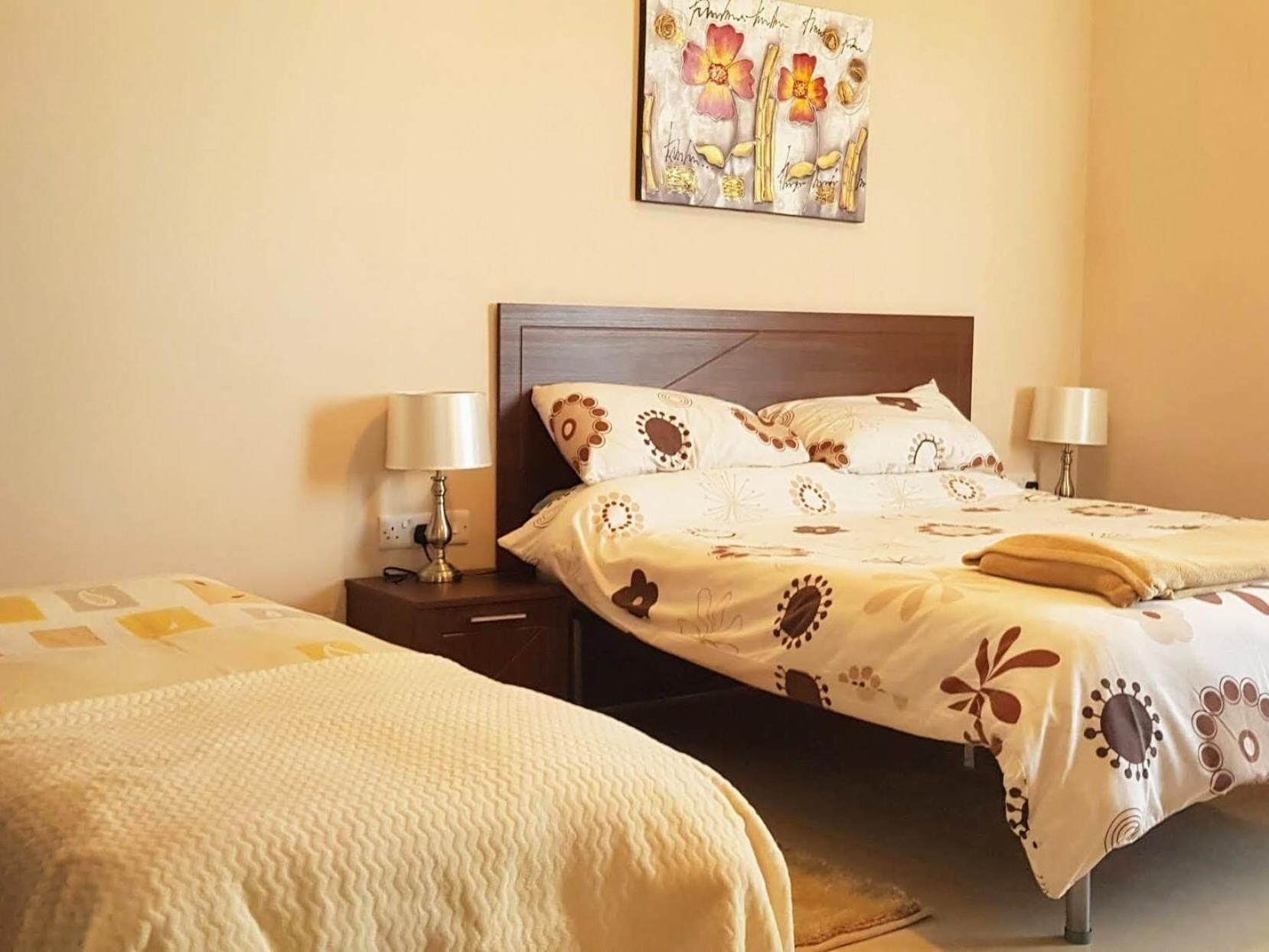 Riviera Holiday Apartments - Seafront - Wifi 마르사스칼라 객실 사진