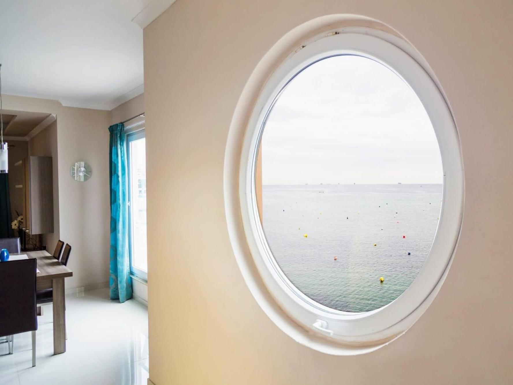 Riviera Holiday Apartments - Seafront - Wifi 마르사스칼라 객실 사진